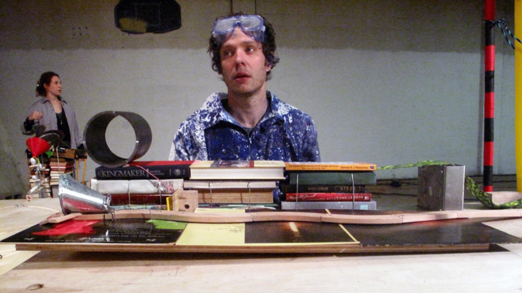 Screenshot aus dem Film This Too Shall Pass